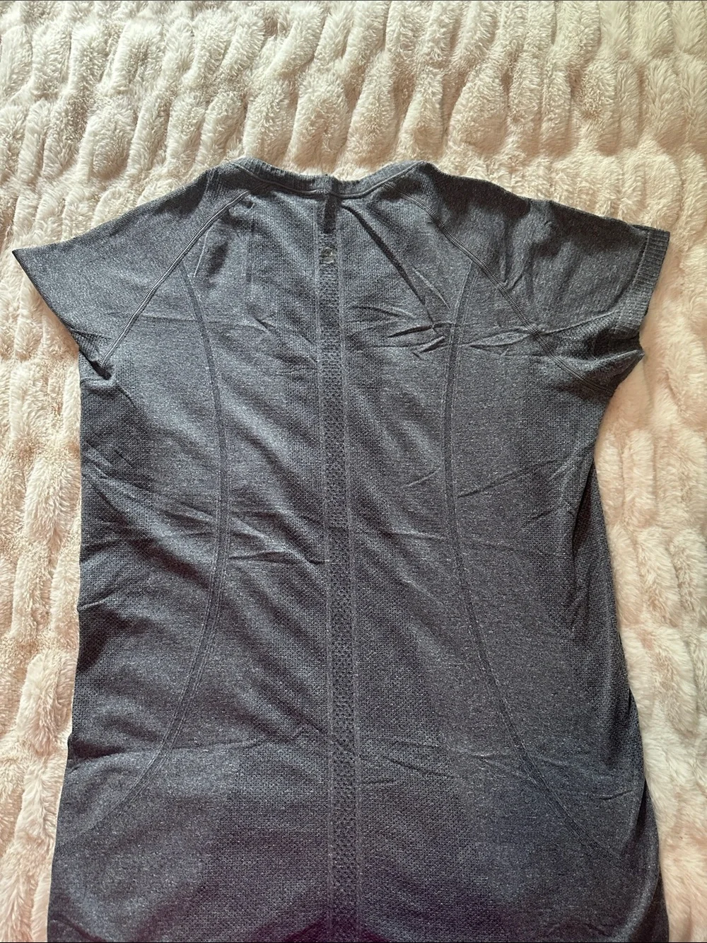 Lululemon Swiftly Seamless Short-Sleeve Workout Tee - Charcoal Gray size 12 - Picture 4 of 6